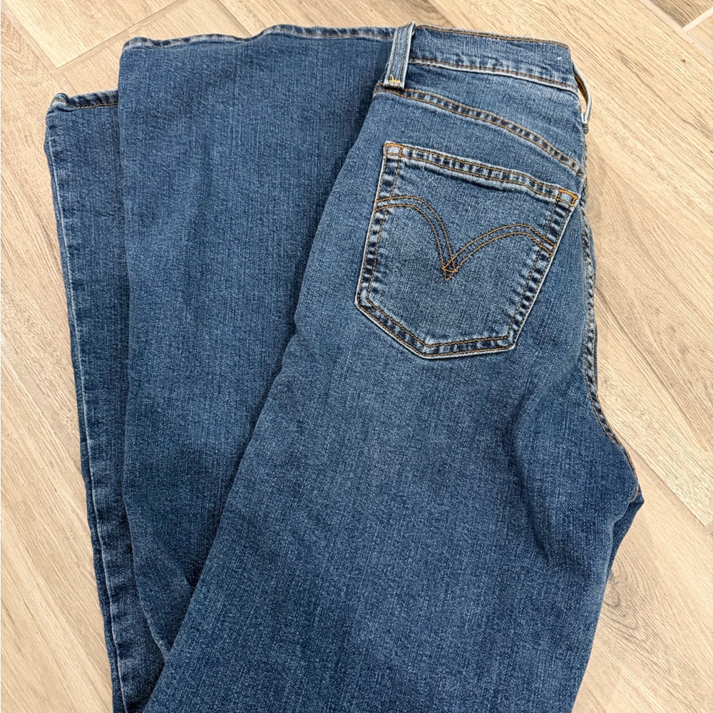 Levi’s Ribcage Bell jeans size 26